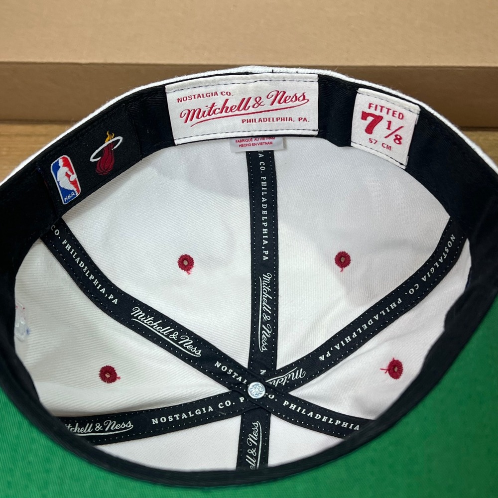 Mitchell & Ness Miami Heat Fitted Hat White Red NBA Flat Brim Cap 7 1/8 - Picture 2 of 12